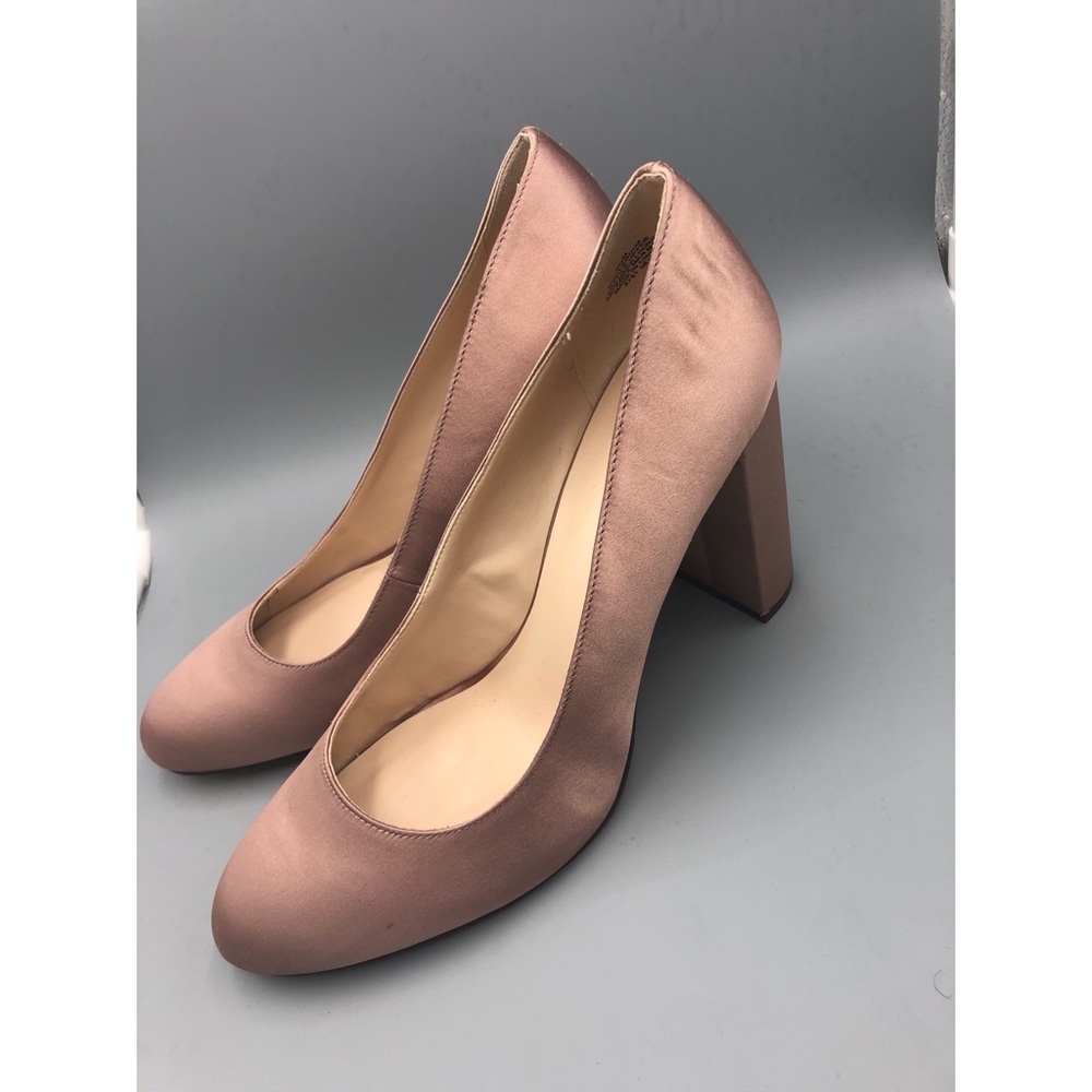 NWOB Nine West Pink Suede Pumps size 9.5